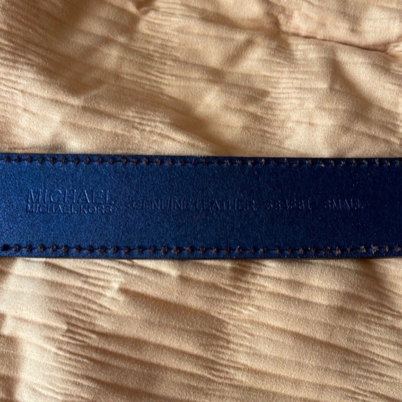 Micheal Kors Black Leather Belt - Picture 9 of 11